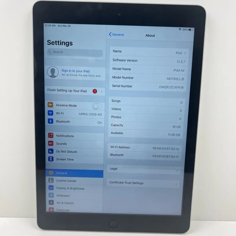 Apple iPad Air 1st Generation A1474 16 GB Wi-Fi 9.7 in | Space Gray | MD78LL/B
